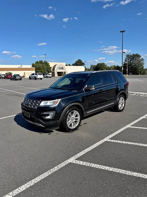 2017 Ford Explorer XLT 4WD for sale by dealer