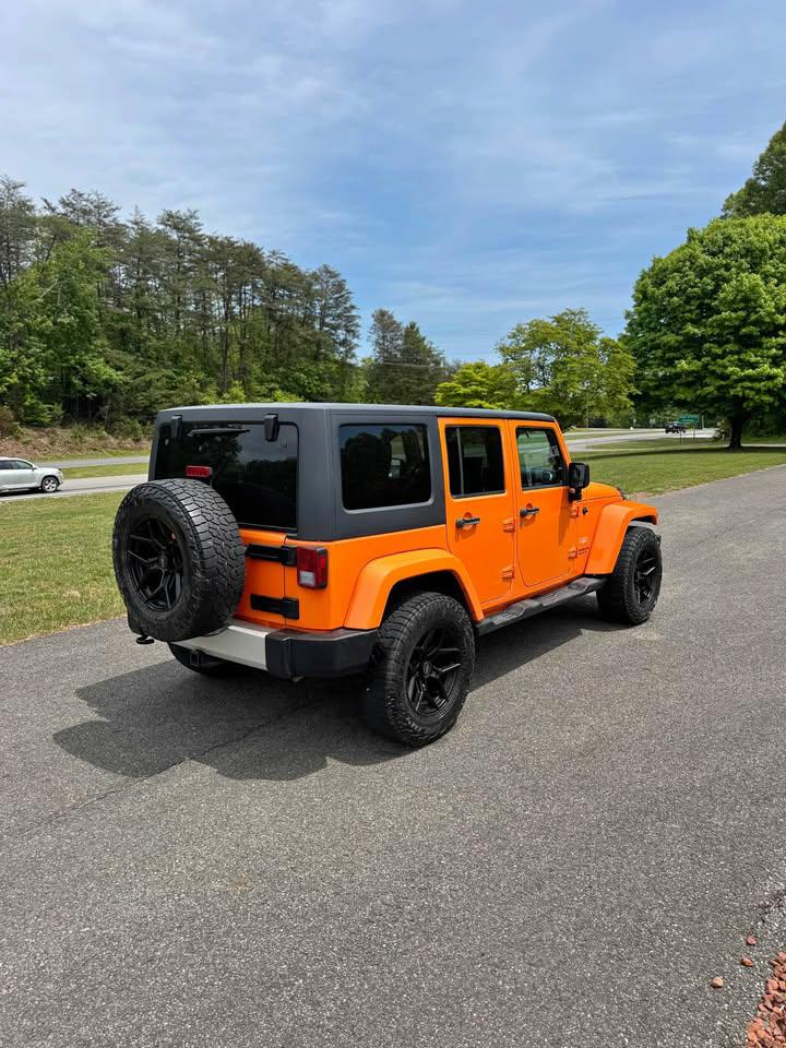 2012 Jeep Wrangler Unlimited Sahara 4WD for sale by dealer