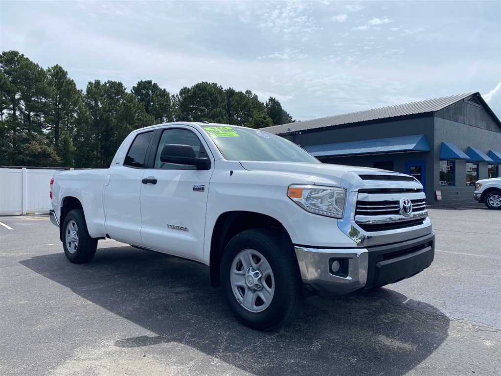 2016 Toyota Tundra SR5 5.7L Double Cab 4WD for sale by dealer