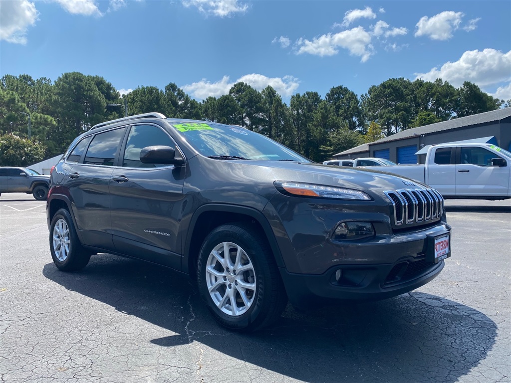 2015 Jeep Cherokee Latitude 4WD for sale by dealer