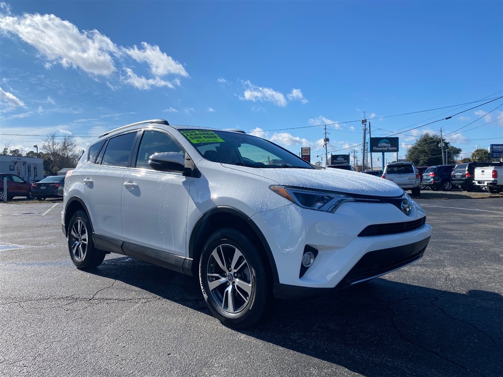 2017 TOYOTA RAV4 XLE for sale by dealer