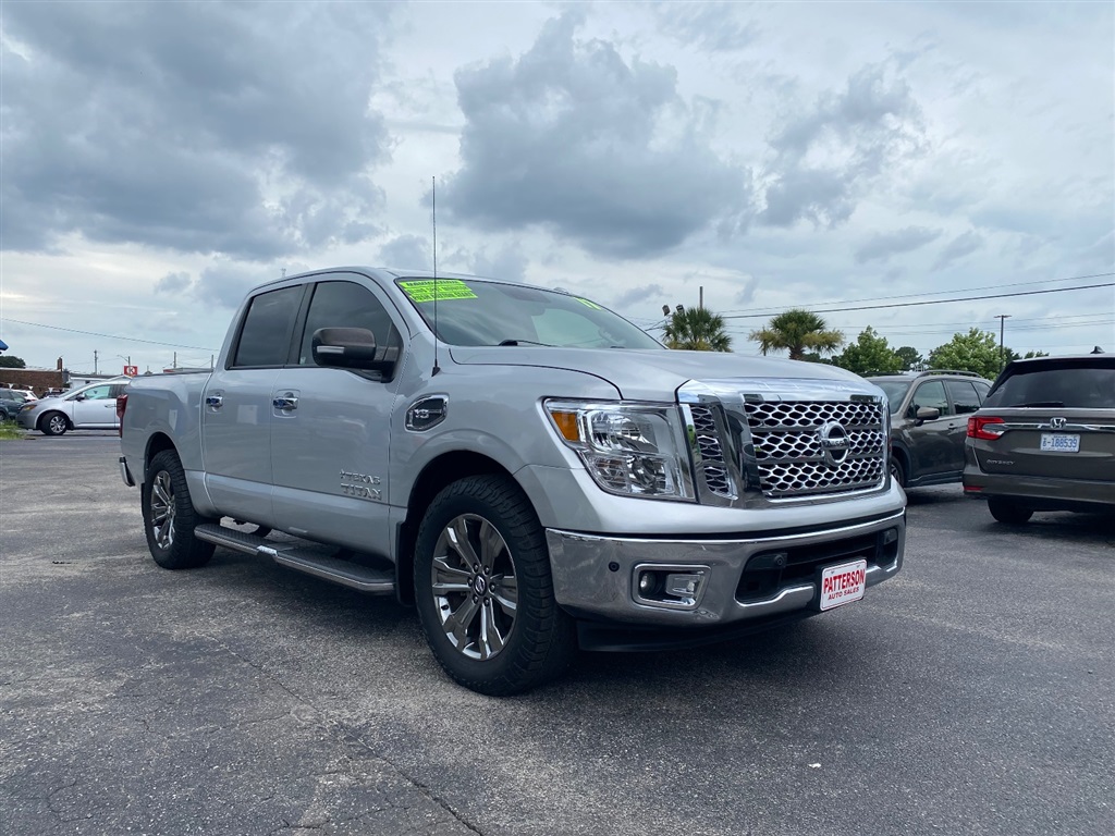 2017 Nissan Titan SV Crew Cab for sale by dealer