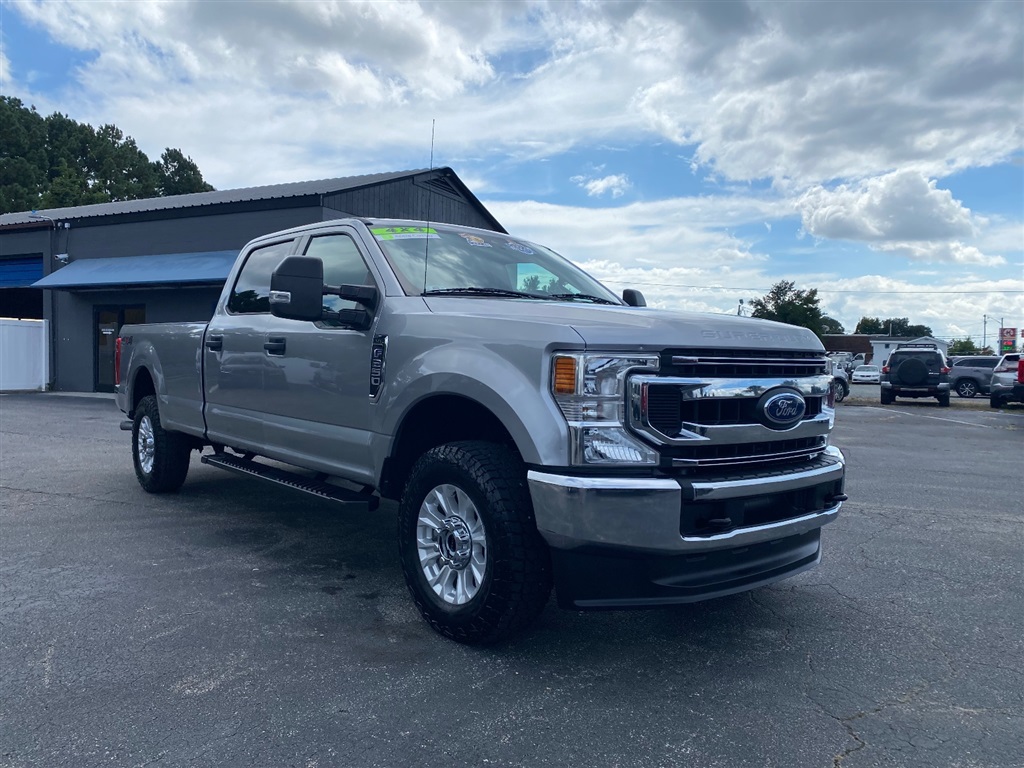 2020 Ford F-250 XLT Crew Cab 4WD for sale by dealer