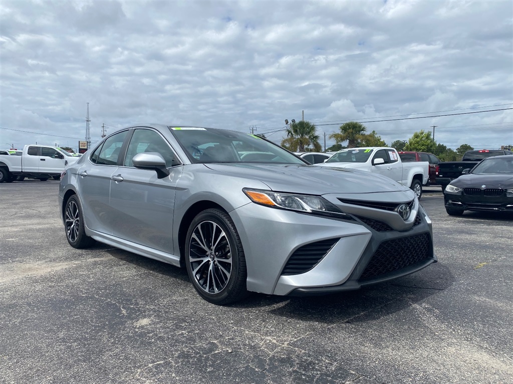2019 Toyota Camry SE for sale by dealer