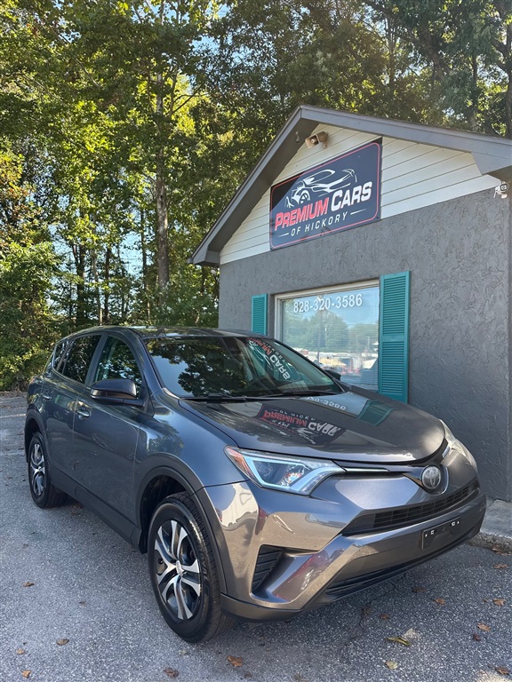 2018 Toyota RAV4 LE for sale by dealer