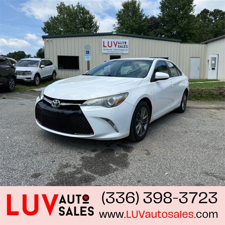 2015 Toyota Camry SE for sale by dealer