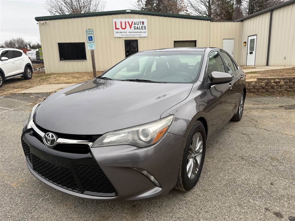 2015 Toyota Camry SE for sale by dealer