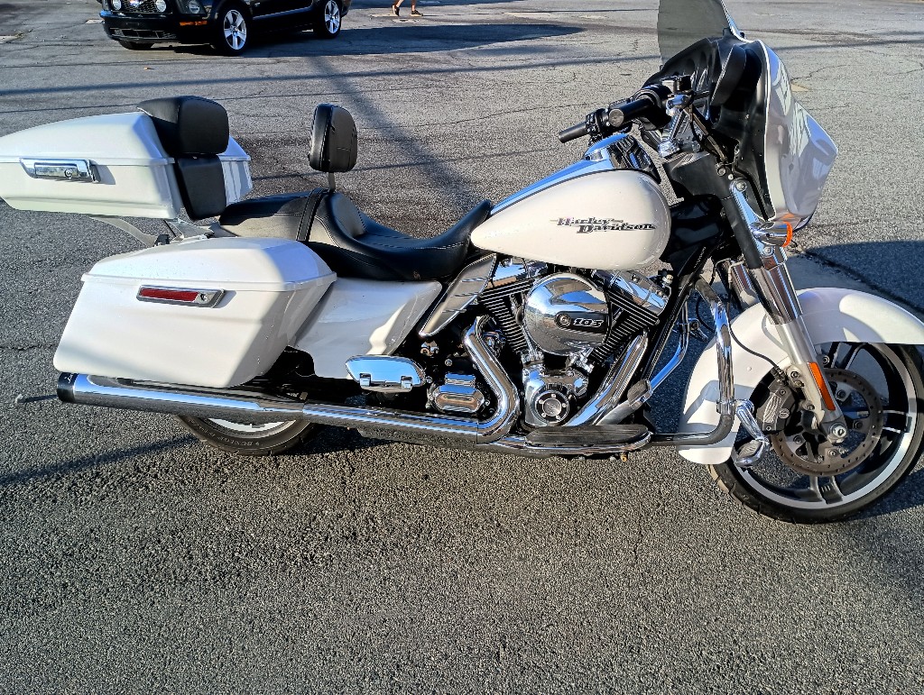 2016 Harley-Davidson FLHXI for sale by dealer