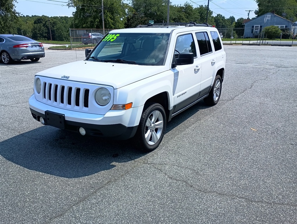 2014 Jeep Patriot Latitude 4WD for sale by dealer