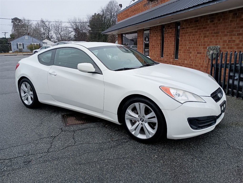 2011 Hyundai Genesis Coupe 2.0T Premium Auto for sale by dealer