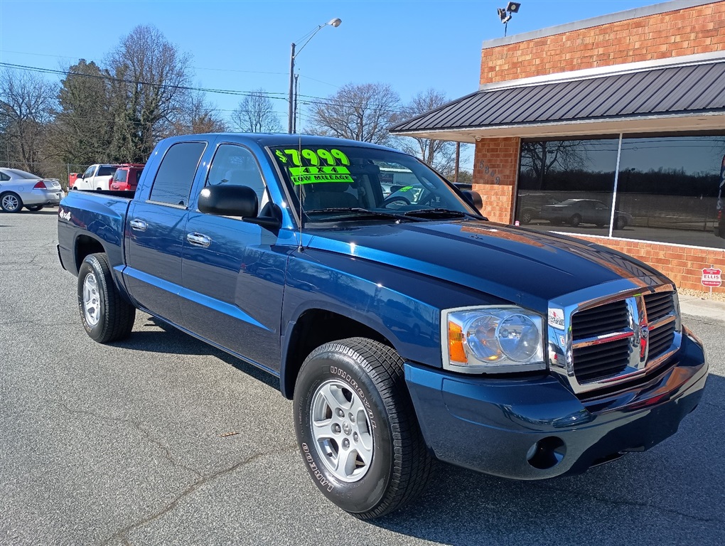 2006 Dodge Dakota SLT Quad Cab 4WD for sale by dealer