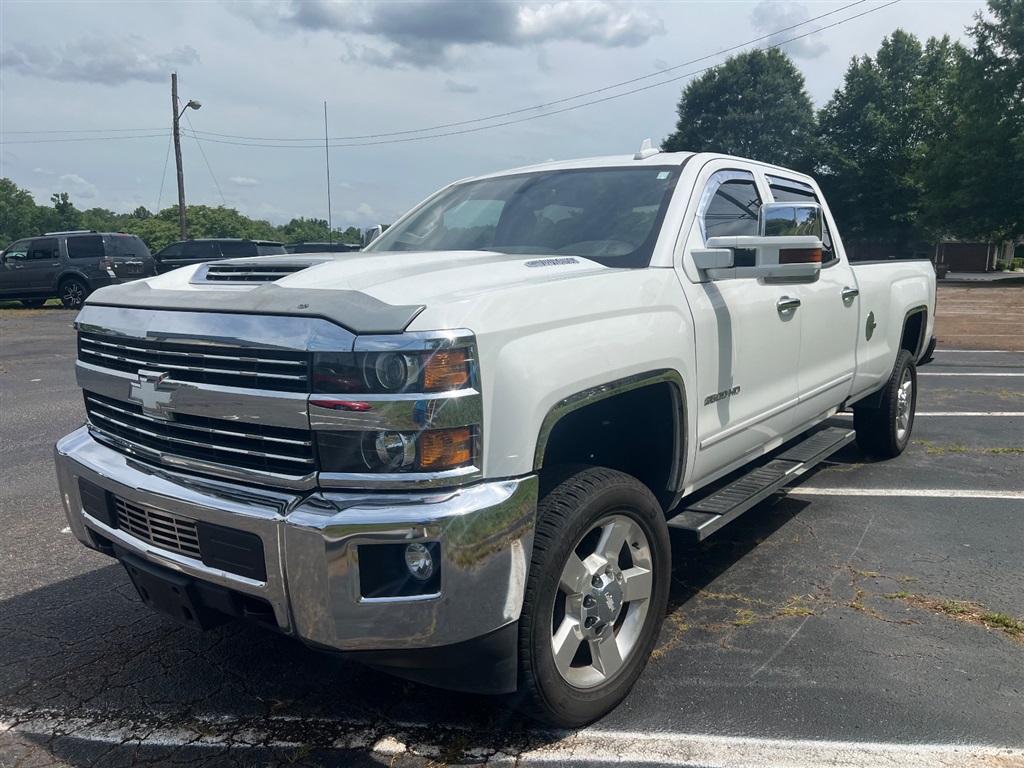 2017 Chevrolet Silverado 2500HD LT Crew Cab Long Box 4WD for sale by dealer