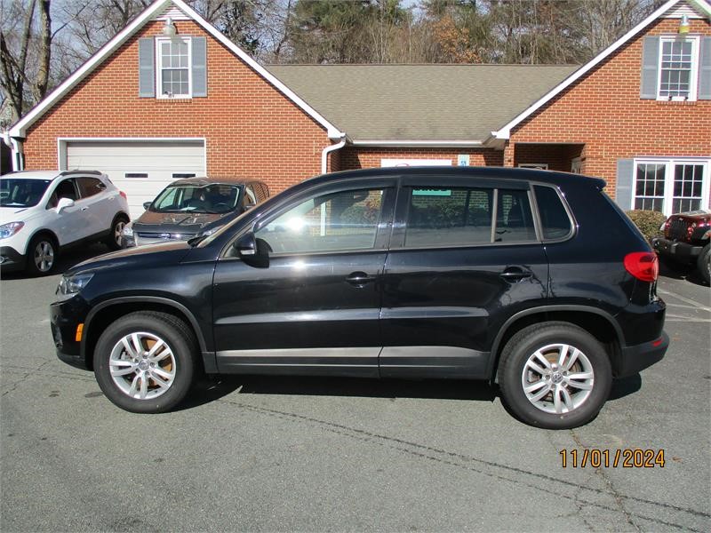 2012 VOLKSWAGEN TIGUAN S for sale by dealer