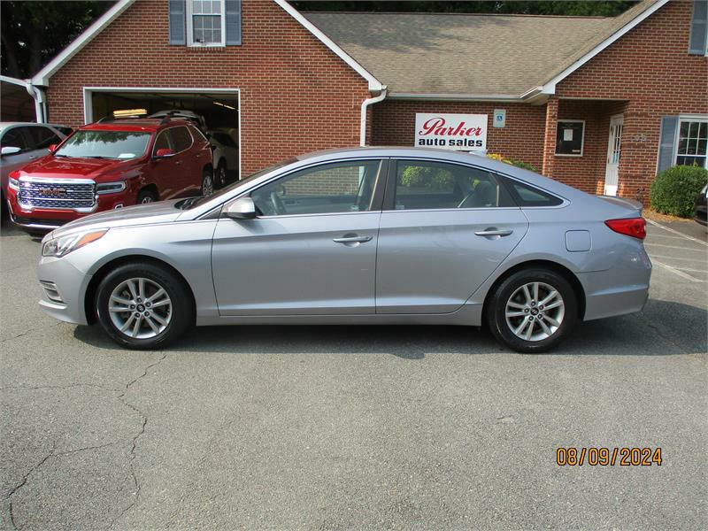 2015 HYUNDAI SONATA SE for sale by dealer