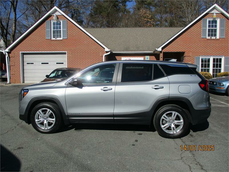 2024 GMC TERRAIN SLE for sale by dealer
