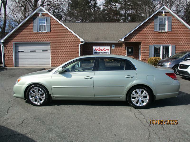 2009 Toyota Avalon Limited for sale by dealer