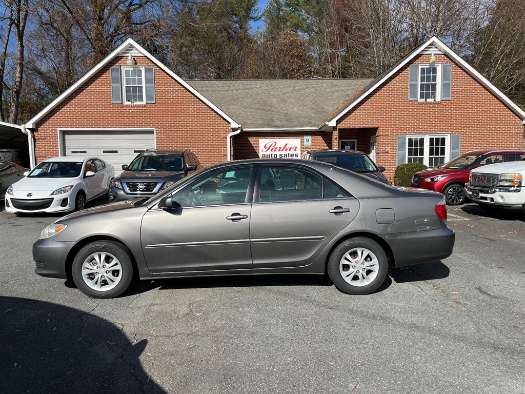2006 Toyota Camry LE V6 for sale by dealer