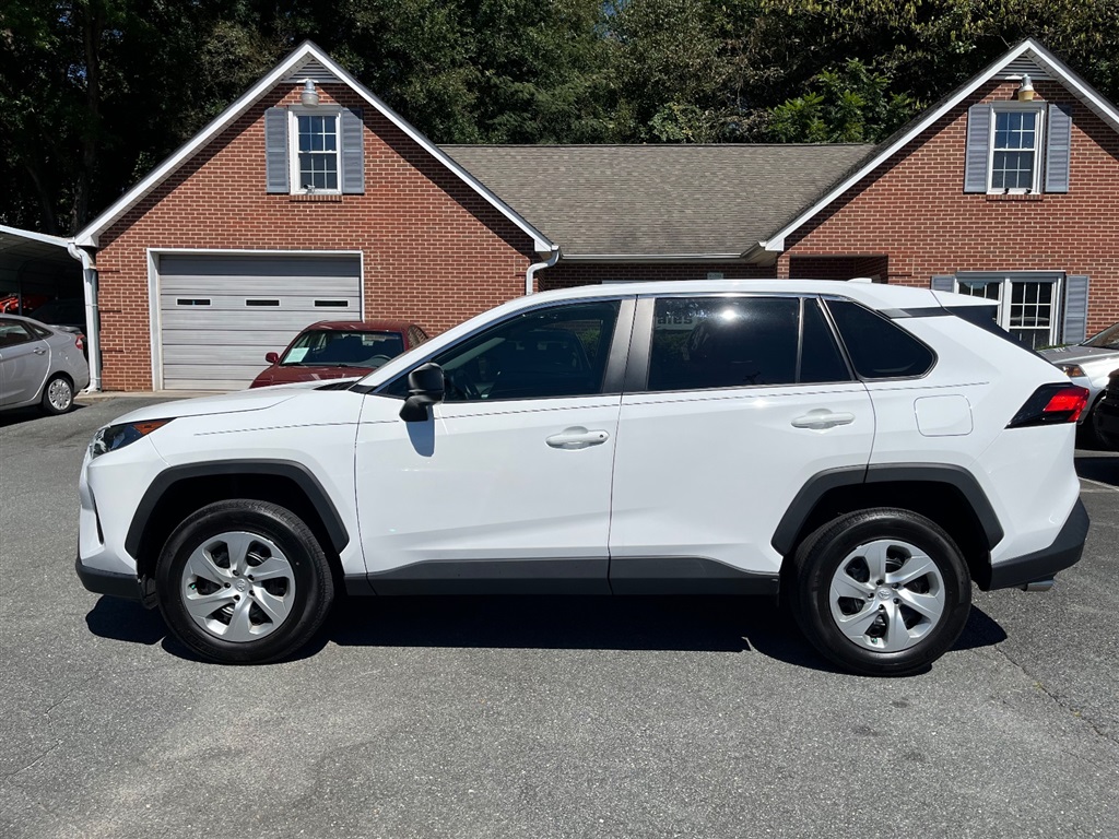 2022 Toyota RAV4 LE for sale by dealer
