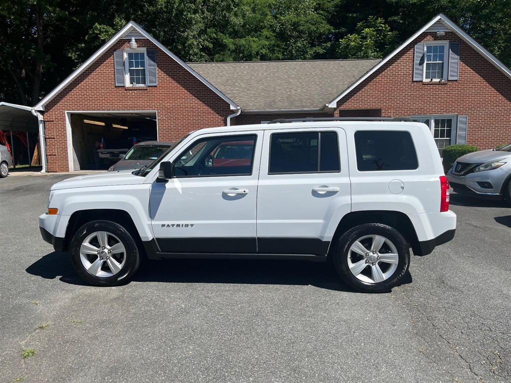 2016 Jeep Patriot Latitude 4WD for sale by dealer