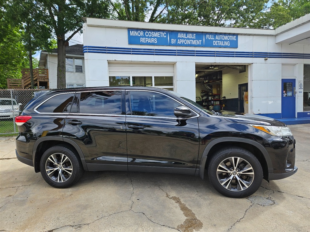 2019 TOYOTA HIGHLANDER LE Plus AWD V6 for sale by dealer