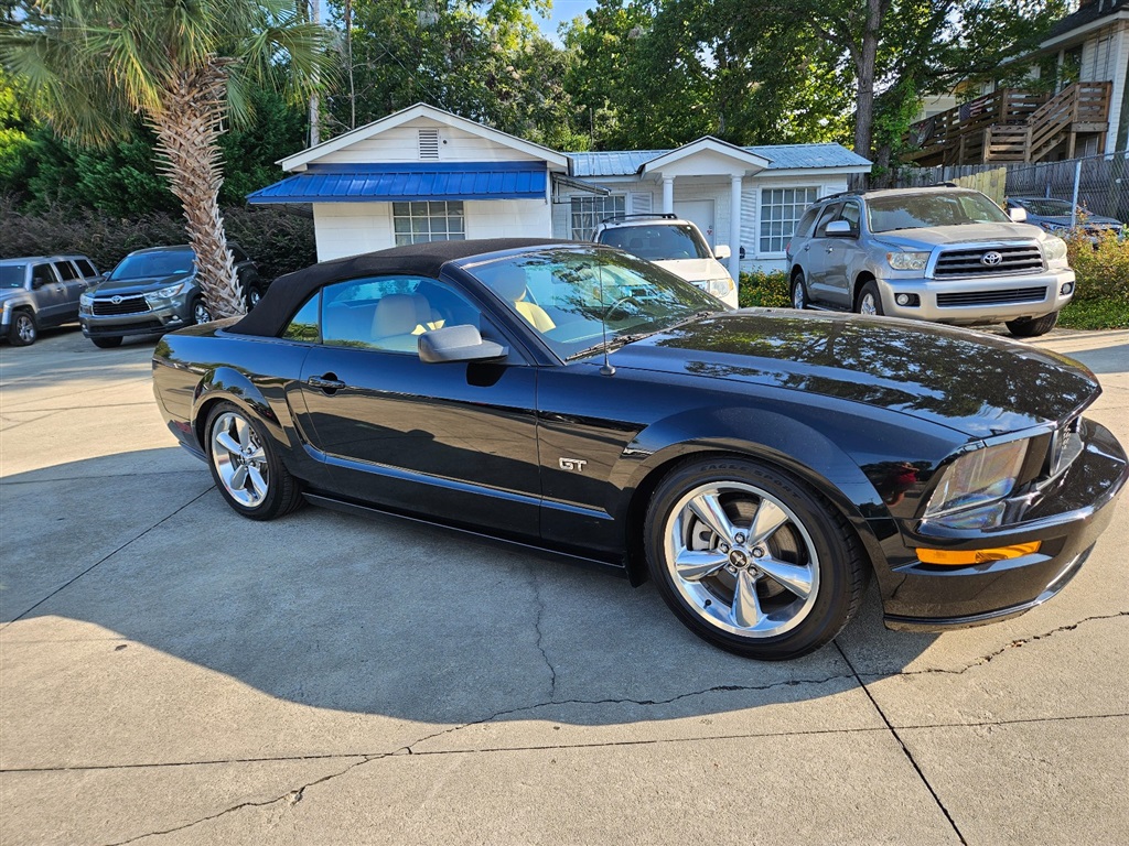 2007 FORD MUSTANG GT Deluxe Convertible for sale by dealer