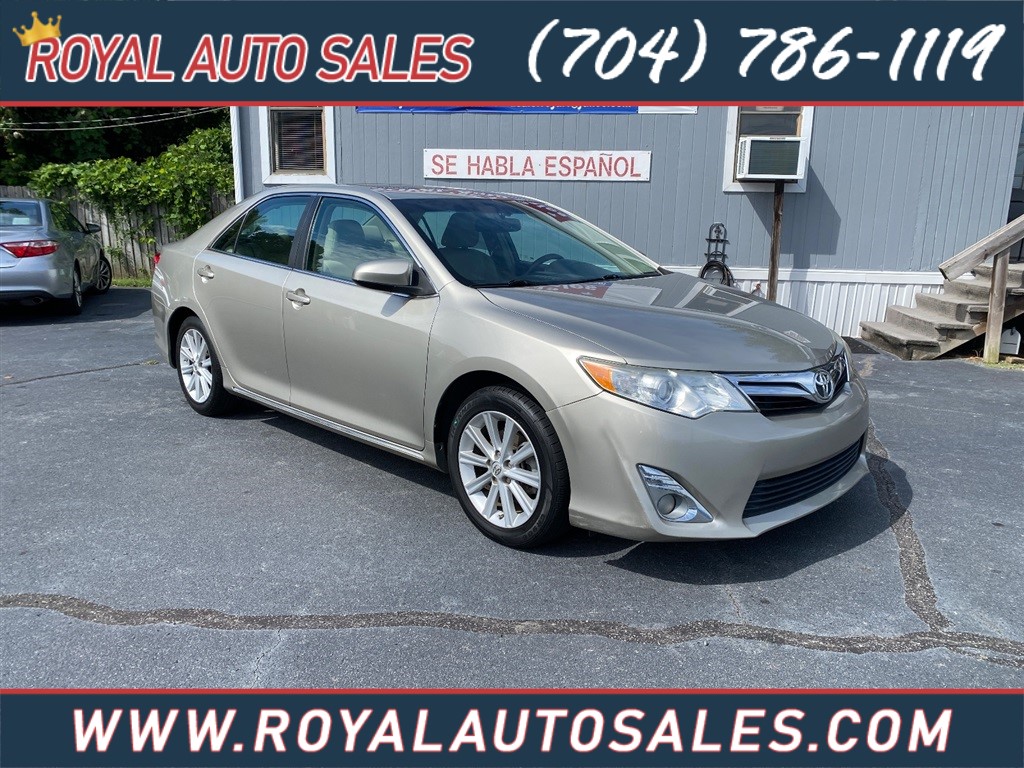 2014 Toyota Camry XLE for sale by dealer