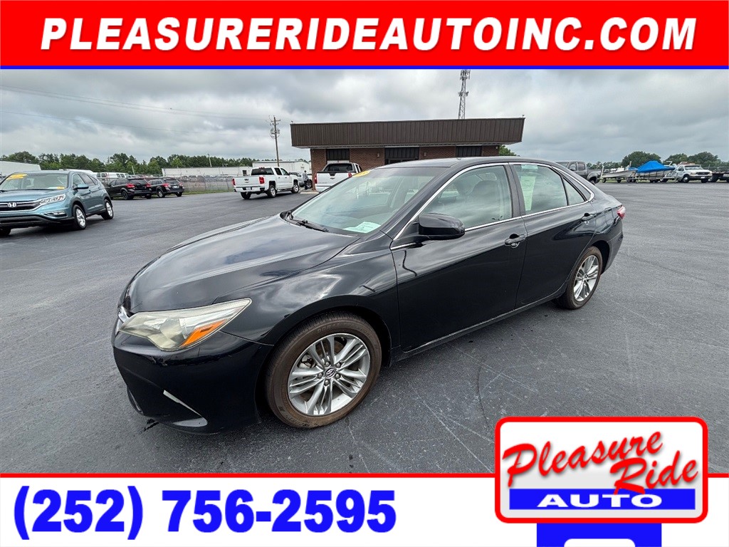 2015 Toyota Camry SE for sale by dealer