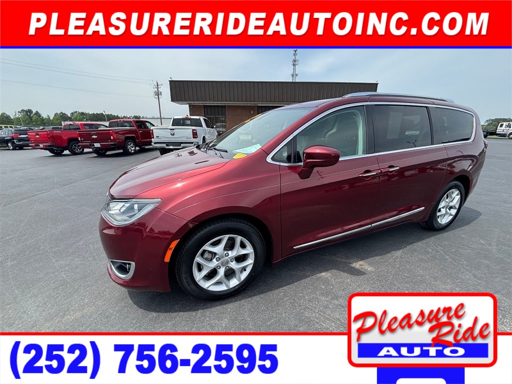 2017 Chrysler Pacifica Touring-L Plus for sale by dealer