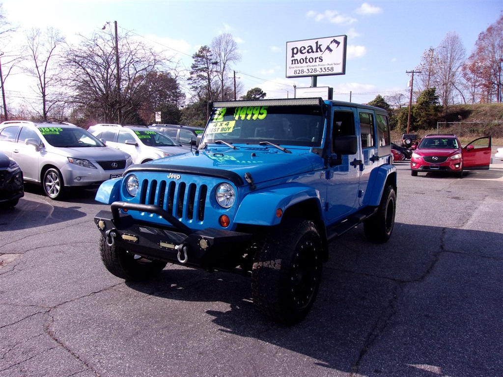 2012 Jeep Wrangler Unlimited Sahara 4WD for sale by dealer