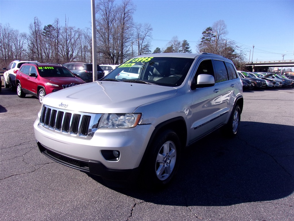 2011 Jeep Grand Cherokee Laredo 4WD for sale by dealer