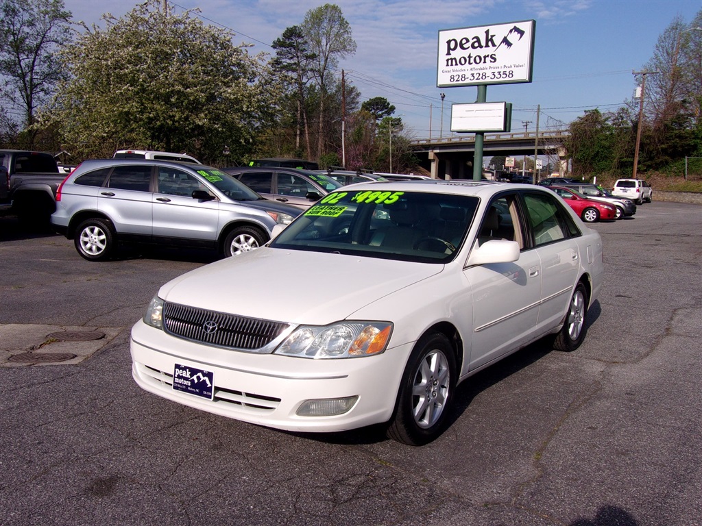 2002 Toyota Avalon XLS for sale by dealer