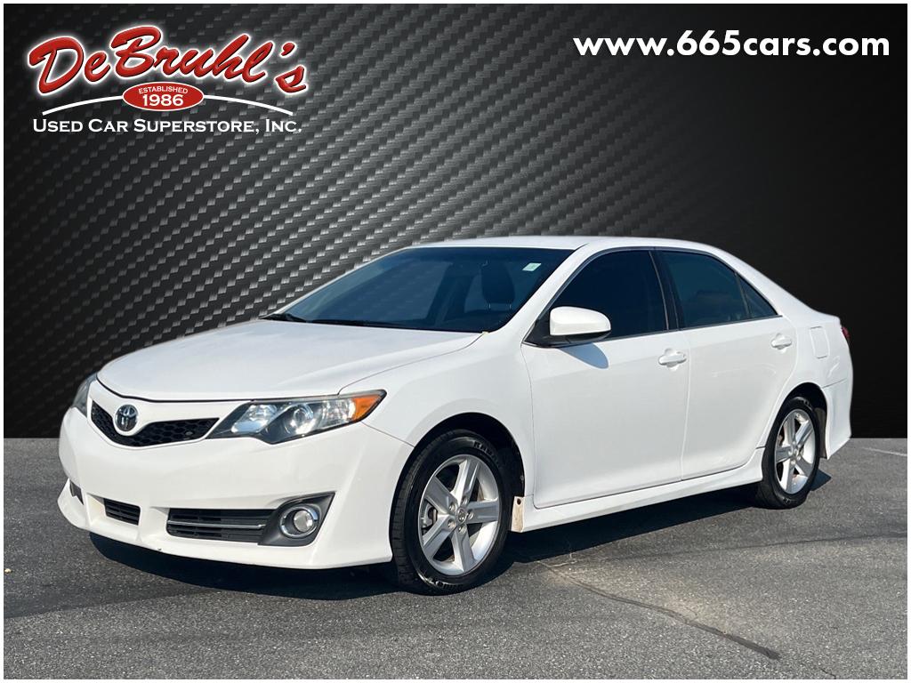 2014 Toyota Camry SE for sale by dealer