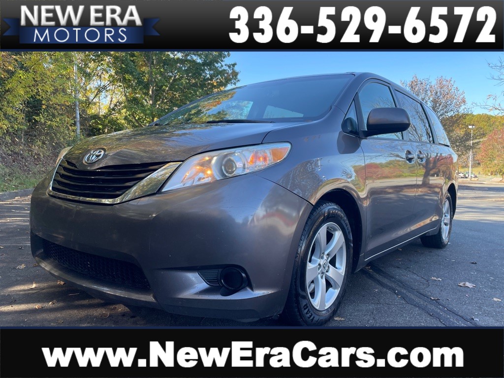 2013 TOYOTA SIENNA LE for sale by dealer