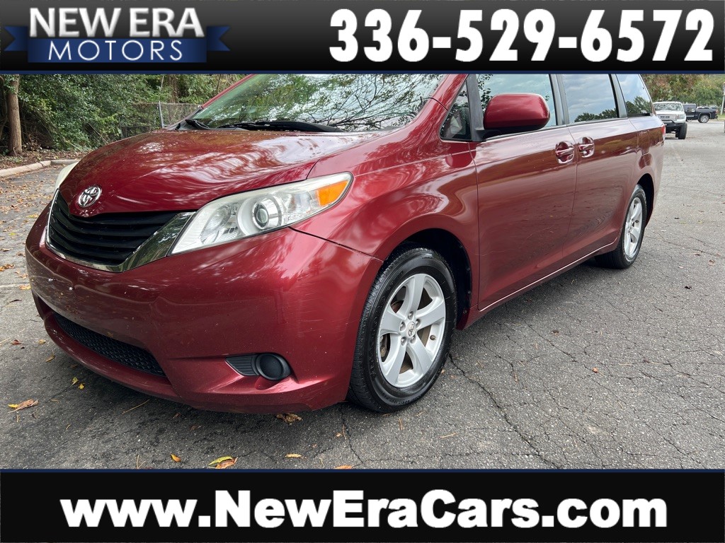 2011 TOYOTA SIENNA LE for sale by dealer