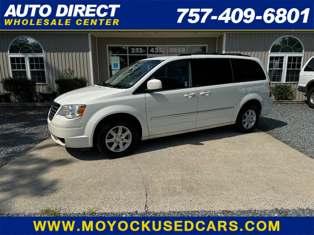 2010 Chrysler Town & Country Touring for sale by dealer