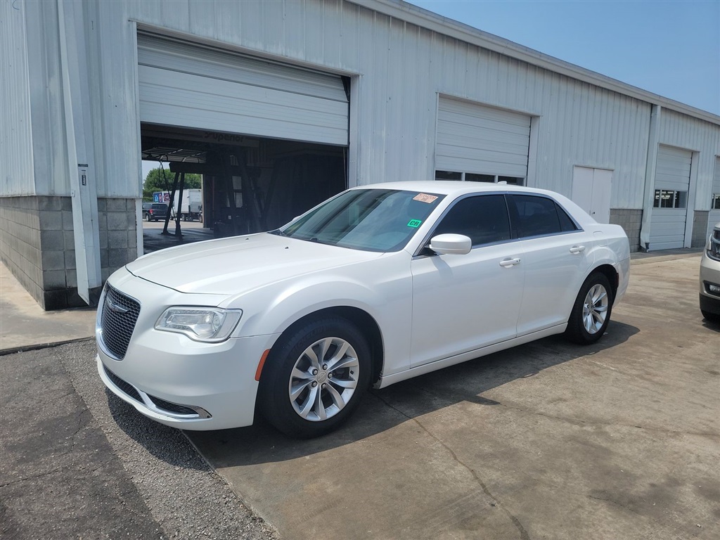 2015 Chrysler 300 Limited RWD for sale by dealer