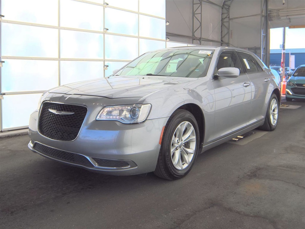 2016 Chrysler 300 Limited RWD for sale by dealer
