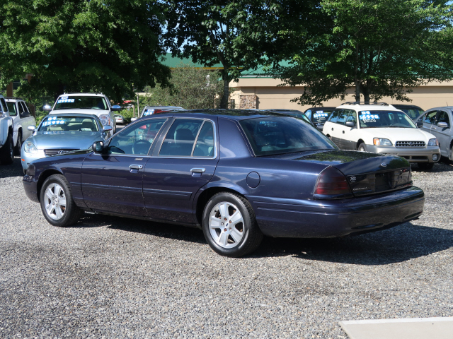Used 2003 Ford Crown Victoria LX for sale in Asheville